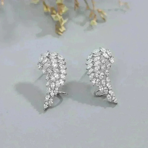 💥 Angel Wing Feather CZ Engagement Ear Bone Clip Earrings, GPMB1562